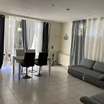 Apartment Comme A La Maison Hyeres