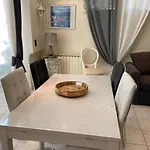 Comme A La Maison Apartment